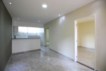 Sala de casa para alugar com 2 quartos, 80m² em Anil, Rio de Janeiro