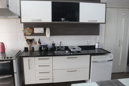 Apartamento à venda com 144m², 3 quartos e 2 vagasCozinha