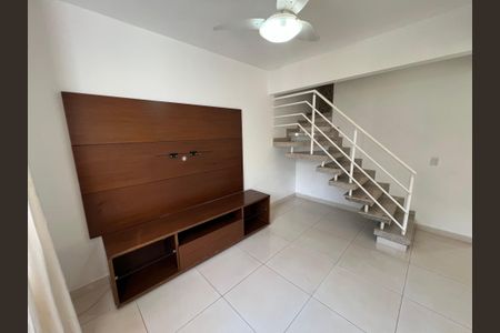 Sala de casa de condomínio para alugar com 3 quartos, 110m² em Bairro Guaporé, Ribeirão Preto