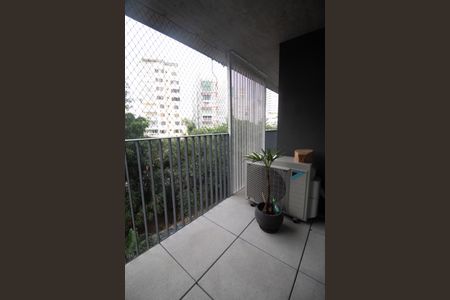 Apartamento à venda com 65m², 1 quarto e 2 vagas