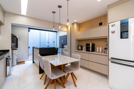 Casa à venda com 180m², 3 quartos e 3 vagasCozinha