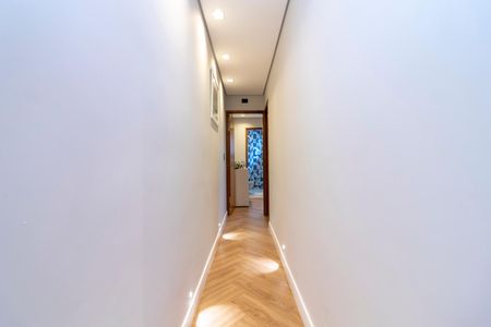 Casa à venda com 180m², 3 quartos e 3 vagasCorredor dos Quartos