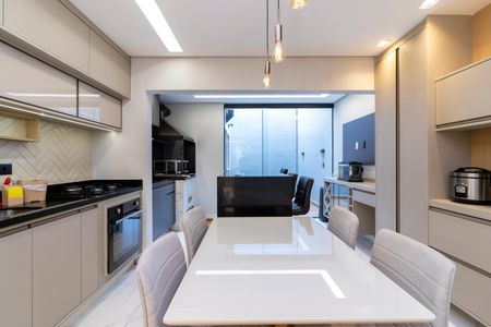 Casa à venda com 180m², 3 quartos e 3 vagasCozinha