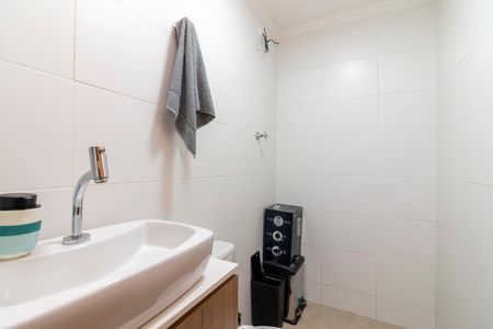 Casa à venda com 180m², 3 quartos e 3 vagasBanheiro de Serviço