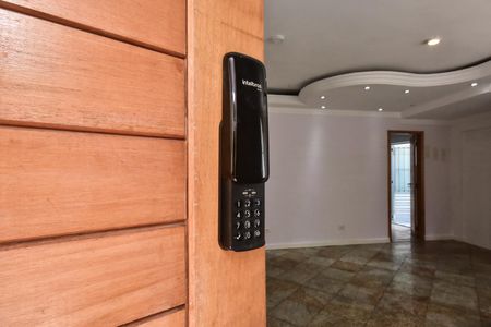 Fechadura Eletrônica de casa para alugar com 1 quarto, 50m² em Jardim Umarizal, São Paulo