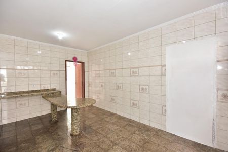 Cozinha de casa para alugar com 1 quarto, 40m² em Jardim Umarizal, São Paulo