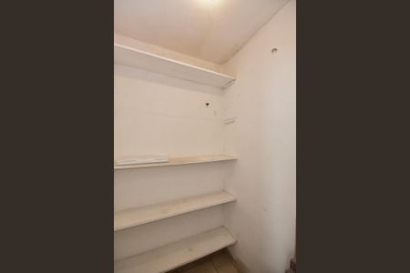 Closet de casa para alugar com 1 quarto, 20m² em Jardim Umarizal, São Paulo