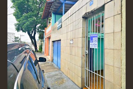 Casa para alugar com 120m², 2 quartos e 2 vagas Casa para alugar com 120m², 2 quartos e 2 vagasFachada