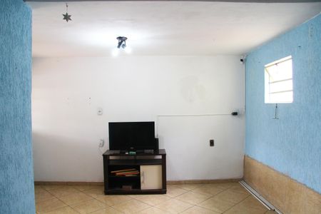 Casa para alugar com 120m², 2 quartos e 2 vagasSala 