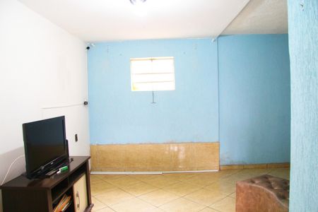 Casa para alugar com 120m², 2 quartos e 2 vagasSala 