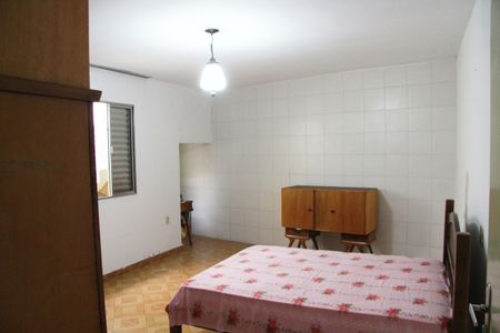 Casa para alugar com 120m², 2 quartos e 2 vagasQuarto 01