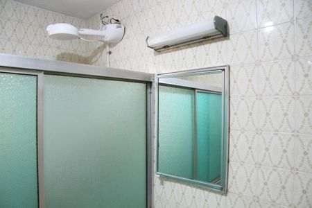 Casa para alugar com 120m², 2 quartos e 2 vagasBanheiro Social