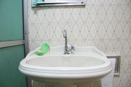 Casa para alugar com 120m², 2 quartos e 2 vagasBanheiro Social