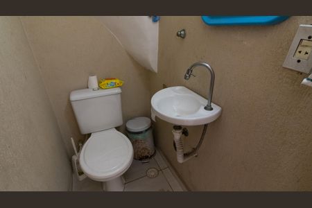 Casa à venda com 118m², 2 quartos e 2 vagas Casa à venda com 118m², 2 quartos e 2 vagasLavabo