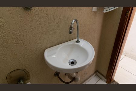 Casa à venda com 118m², 2 quartos e 2 vagas Casa à venda com 118m², 2 quartos e 2 vagasLavabo