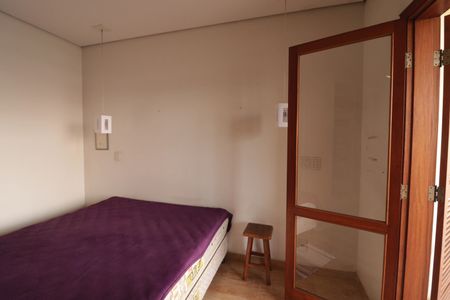 Casa à venda com 210m², 3 quartos e 2 vagas Casa à venda com 210m², 3 quartos e 2 vagasSuíte 3