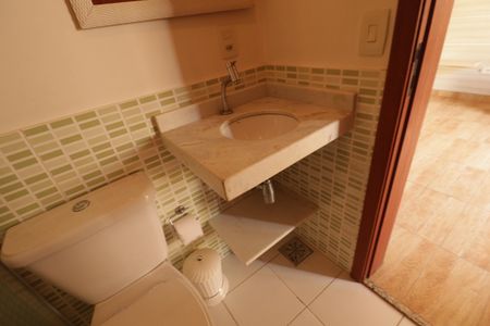 Casa à venda com 210m², 3 quartos e 2 vagas Casa à venda com 210m², 3 quartos e 2 vagasBanheiro da Suíte 1