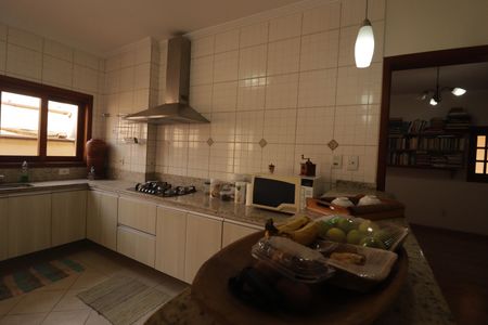 Casa à venda com 210m², 3 quartos e 2 vagas Casa à venda com 210m², 3 quartos e 2 vagasCozinha