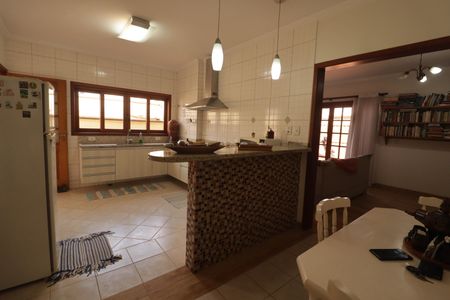Casa à venda com 210m², 3 quartos e 2 vagas Casa à venda com 210m², 3 quartos e 2 vagasCozinha