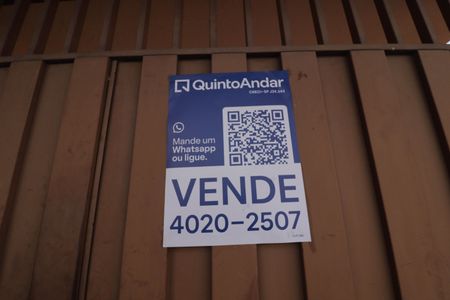 Casa à venda com 210m², 3 quartos e 2 vagas Casa à venda com 210m², 3 quartos e 2 vagasPlaca