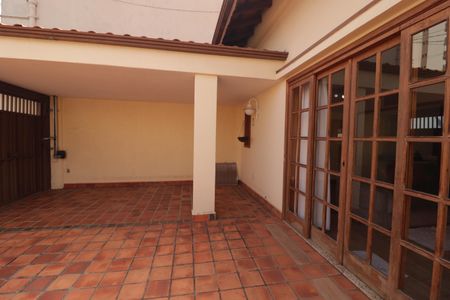 Casa à venda com 210m², 3 quartos e 2 vagas Casa à venda com 210m², 3 quartos e 2 vagasGaragem
