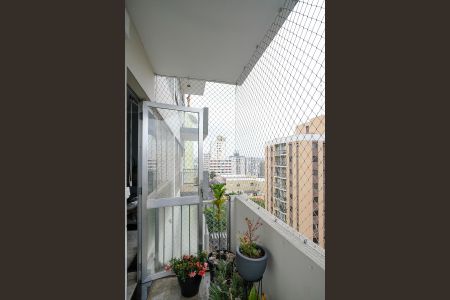 Apartamento à venda com 90m², 2 quartos e 1 vagaVaranda