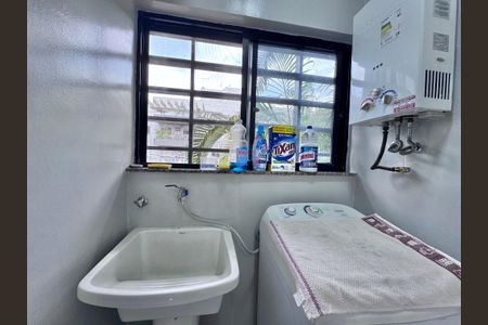 Apartamento à venda com 72m², 2 quartos e 1 vagaÁrea de Serviço