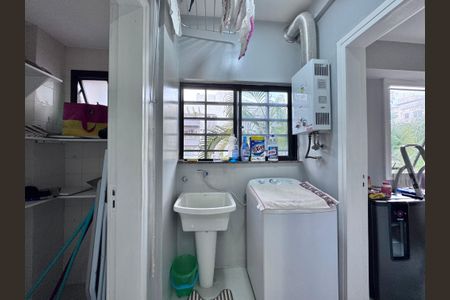 Apartamento à venda com 72m², 2 quartos e 1 vagaÁrea de Serviço