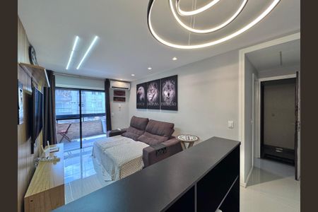 Apartamento à venda com 72m², 2 quartos e 1 vagaSala