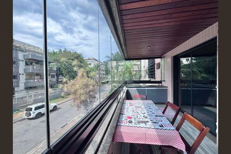 Apartamento à venda com 72m², 2 quartos e 1 vagaVaranda