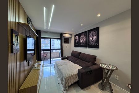 Sala de apartamento à venda com 2 quartos, 72m² em Recreio dos Bandeirantes, Rio de Janeiro