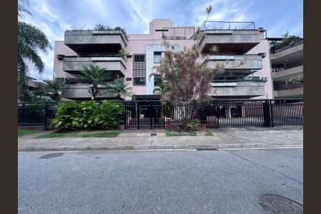 Apartamento à venda com 72m², 2 quartos e 1 vagaFachada