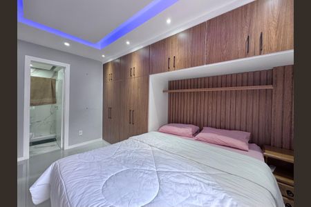 Apartamento à venda com 72m², 2 quartos e 1 vagaSuíte