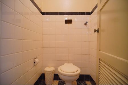 Casa à venda com 380m², 5 quartos e 5 vagasLavabo