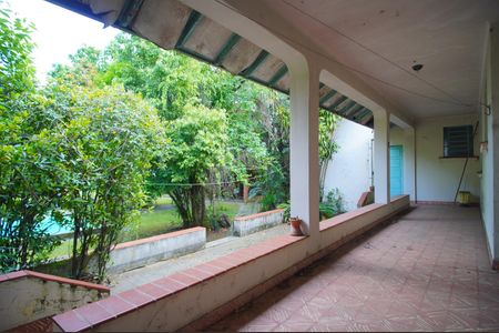 Casa à venda com 380m², 5 quartos e 5 vagasÁrea externa