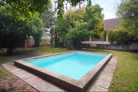 Casa à venda com 380m², 5 quartos e 5 vagasPiscina