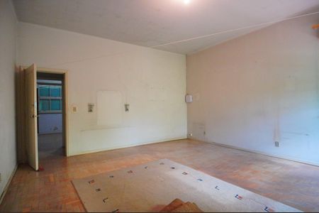 Casa à venda com 380m², 5 quartos e 5 vagasQuarto 1