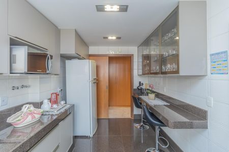 Apartamento à venda com 161m², 4 quartos e 4 vagasCozinha