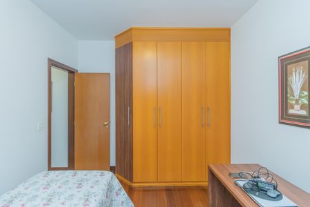 Apartamento à venda com 161m², 4 quartos e 4 vagasQuarto 2
