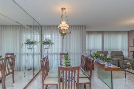 Apartamento à venda com 161m², 4 quartos e 4 vagasSala