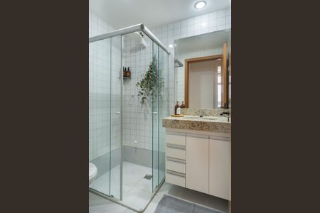 Banheiro de apartamento para alugar com 2 quartos, 50m² em Sul (águas Claras), Brasília