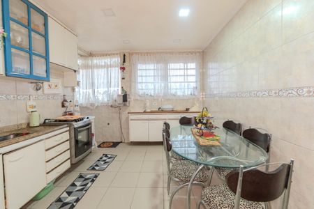 Apartamento à venda com 131m², 2 quartos e sem vaga Apartamento à venda com 131m², 2 quartos e sem vagaCozinha