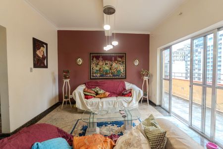 Apartamento à venda com 131m², 2 quartos e sem vaga Apartamento à venda com 131m², 2 quartos e sem vagaSala