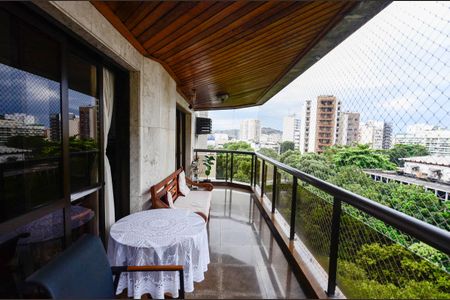 Apartamento à venda com 273m², 4 quartos e 1 vagaSala