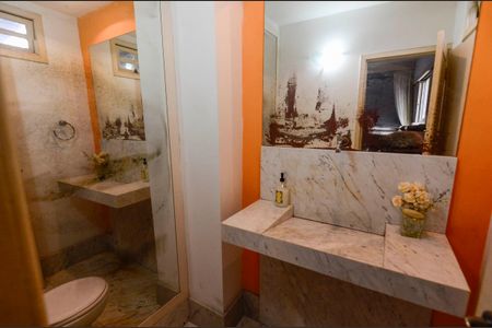 Apartamento à venda com 273m², 4 quartos e 1 vagaBanheiro 2