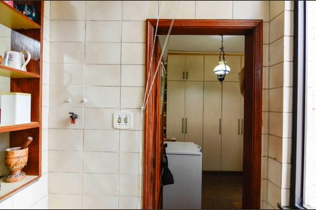 Apartamento à venda com 273m², 4 quartos e 1 vagaÁrea de Serviço