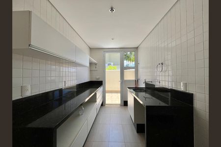 Casa de condomínio à venda com 435m², 5 quartos e 6 vagasÁrea de serviço