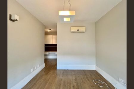 Casa de condomínio à venda com 435m², 5 quartos e 6 vagasSuíte 4