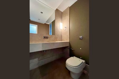 Casa de condomínio à venda com 435m², 5 quartos e 6 vagasLavabo