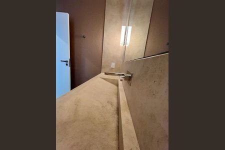 Casa de condomínio à venda com 435m², 5 quartos e 6 vagasLavabo